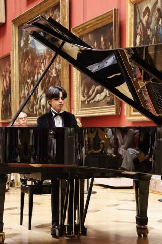 Can Saraç - 15 Yaşındaki Piyanist Can Saraç, St. Petersburg ve Moskova'da Solo Konser Verdi 