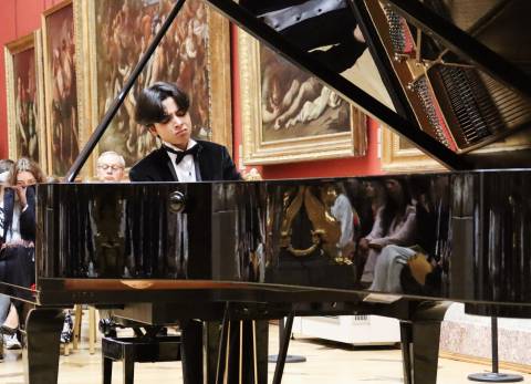Can Saraç - 15 Yaşındaki Piyanist Can Saraç, St. Petersburg ve Moskova'da Solo Konser Verdi 