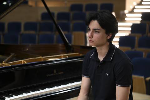 Can Saraç - Ödüllü piyanist 16 yaşındaki Can Saraç, Brezilya'da solo konser vermeye hazırlanıyor 