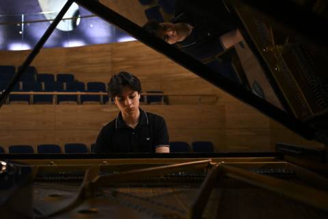 Can Saraç - Ödüllü piyanist 16 yaşındaki Can Saraç, Brezilya'da solo konser vermeye hazırlanıyor 